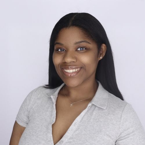 Lia Kearney Headshot