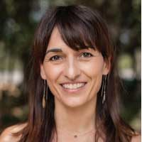 Dr. Sandra González-Bailón