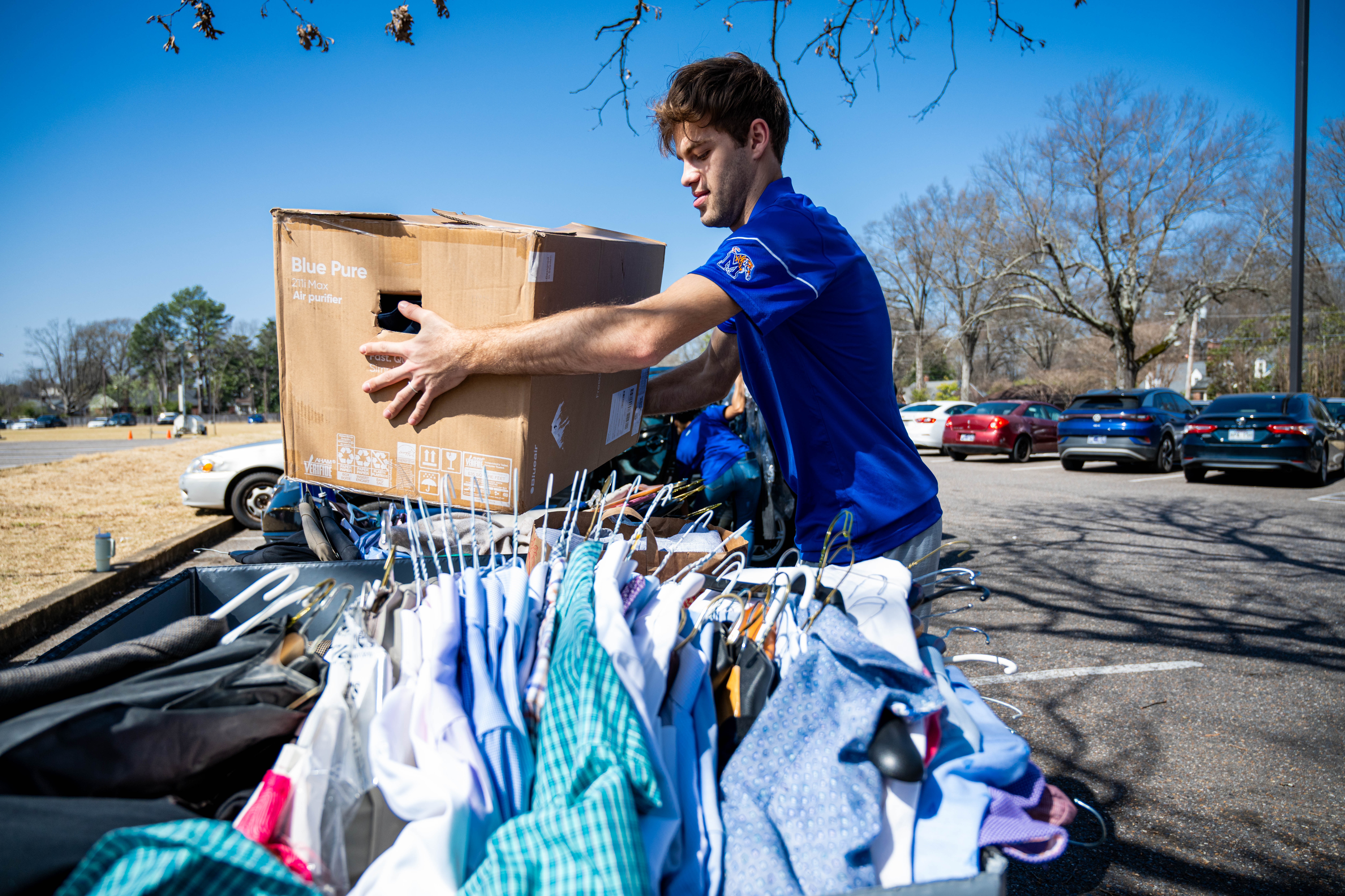 How to donate items to the Career Closet