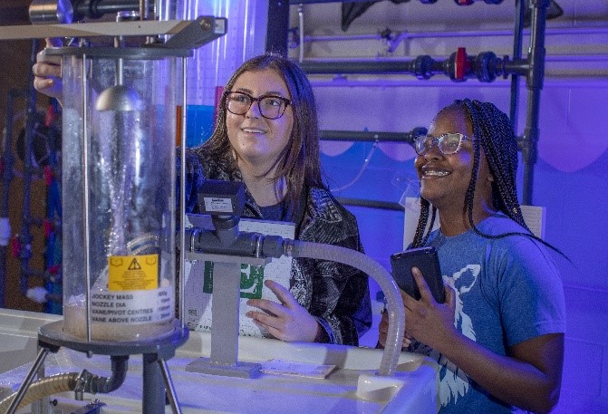 Students doing research