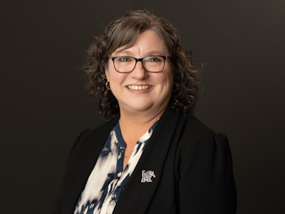 Headshot of Tracy Robison