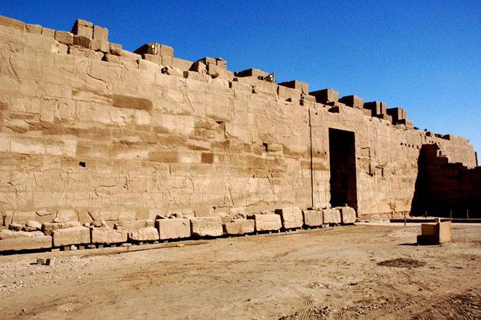 south wall of hypostyle hall