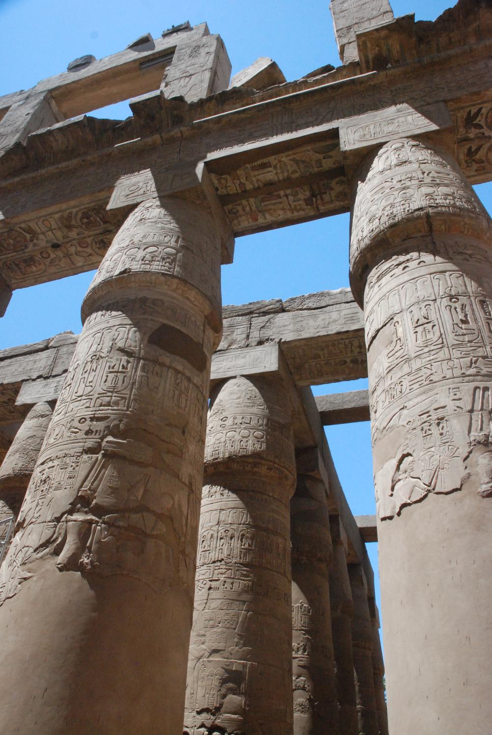  View of architraves on top of smaller columns still in situ