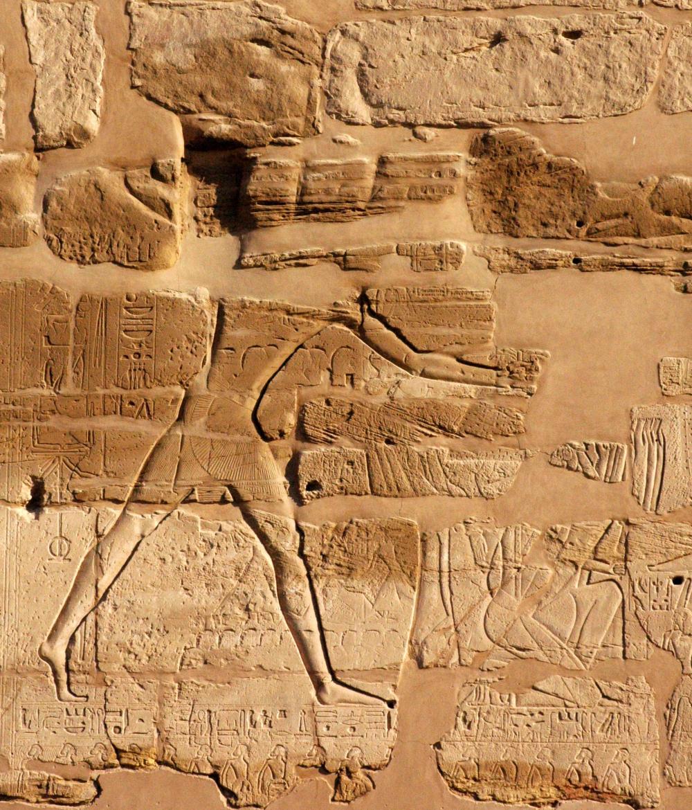Triumphal scene of Ramesses smiting enemy prisoners