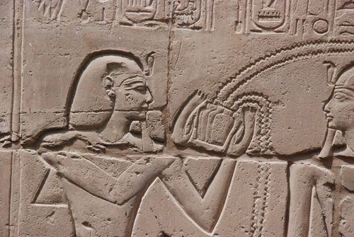 Plate 48 (B92) - Ramesses II purifying a statue of Sety I