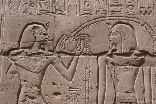 Plate 48 (B92) - Ramesses II purifying a statue of Sety I