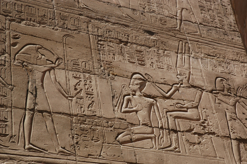 Plate 49 (B93) - Thoth and Seshat inscribing many years or reign for Ramesses II kneeling in kiosk with Amun-Re
