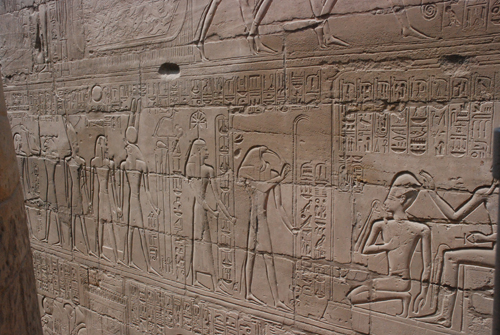 Plate 49 (B93) - Thoth and Seshat inscribing many years or reign for Ramesses II kneeling in kiosk with Amun-Re