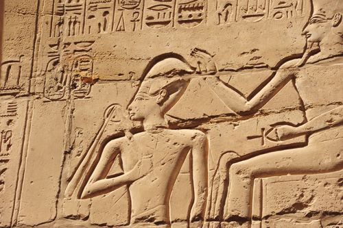 Plate 49 (B93) - Thoth and Seshat inscribing many years or reign for Ramesses II kneeling in kiosk with Amun-Re