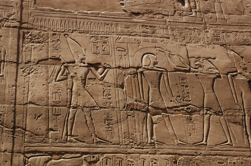 Plate 51 (B95-96) - Ramesses II emerging from the palace (left, B96) and being purified by Khnum (right, B95)