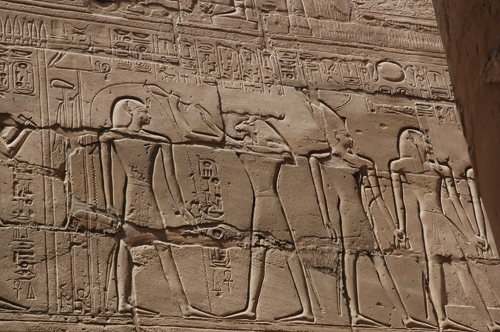 Plate 51 (B95-96) - Ramesses II emerging from the palace (left, B96) and being purified by Khnum (right, B95)