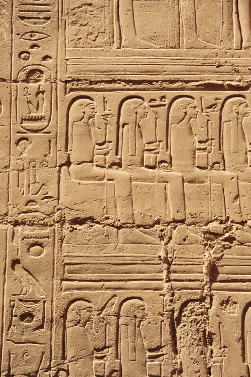 Plate 52 (B97-98) - Ramesses II receiving regalia and jubilees from Amun-Re in the presence of Mut and Khonsu, while Thoth inscribes years of reign (right, B97) and Iunmutef addresses the Great Ennead (left, B98)