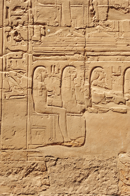Plate 52 (B97-98) - Ramesses II receiving regalia and jubilees from Amun-Re in the presence of Mut and Khonsu, while Thoth inscribes years of reign (right, B97) and Iunmutef addresses the Great Ennead (left, B98)