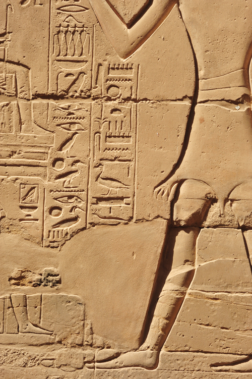 Plate 52 (B97-98) - Ramesses II receiving regalia and jubilees from Amun-Re in the presence of Mut and Khonsu, while Thoth inscribes years of reign (right, B97) and Iunmutef addresses the Great Ennead (left, B98)