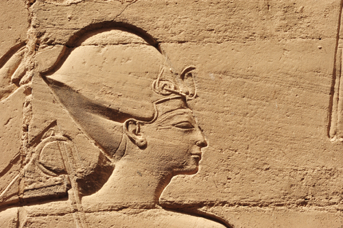 Plate 52 (B97-98) - Ramesses II receiving regalia and jubilees from Amun-Re in the presence of Mut and Khonsu, while Thoth inscribes years of reign (right, B97) and Iunmutef addresses the Great Ennead (left, B98)