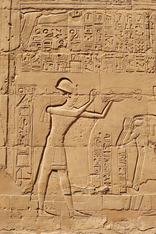 Plate 53 (B99-100) - Ramesses II censing the procession of barks of the Theban Triad followed by Sety I