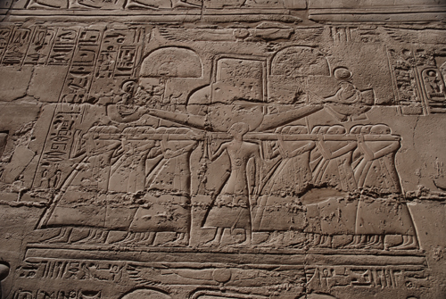 Plate 53 (B99-100) - Ramesses II censing the procession of barks of the Theban Triad followed by Sety I