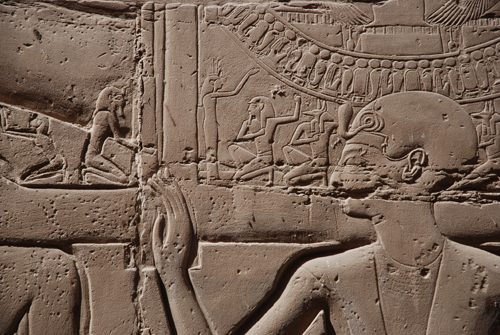 Plate 53 (B99-100) - Ramesses II censing the procession of barks of the Theban Triad followed by Sety I