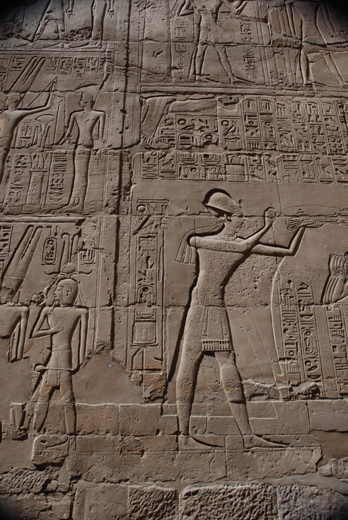 Plate 53 (B99-100) - Ramesses II censing the procession of barks of the Theban Triad followed by Sety I