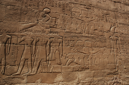 Plate 53 (B99-100) - Ramesses II censing the procession of barks of the Theban Triad followed by Sety I