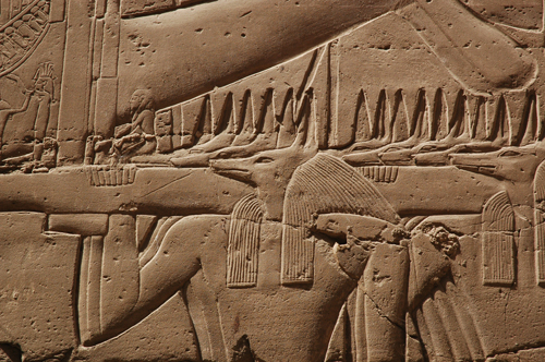 Plate 53 (B99-100) - Ramesses II censing the procession of barks of the Theban Triad followed by Sety I