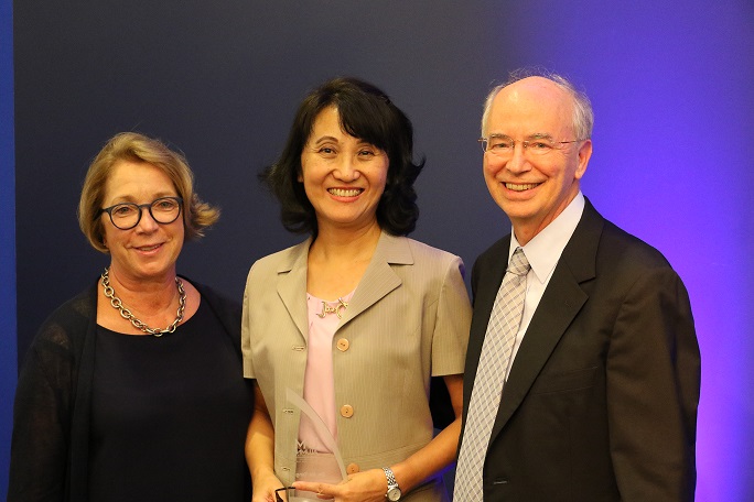 2019 Pennington Award winner Dr. Jin Yang Jin Yang Pennington Award