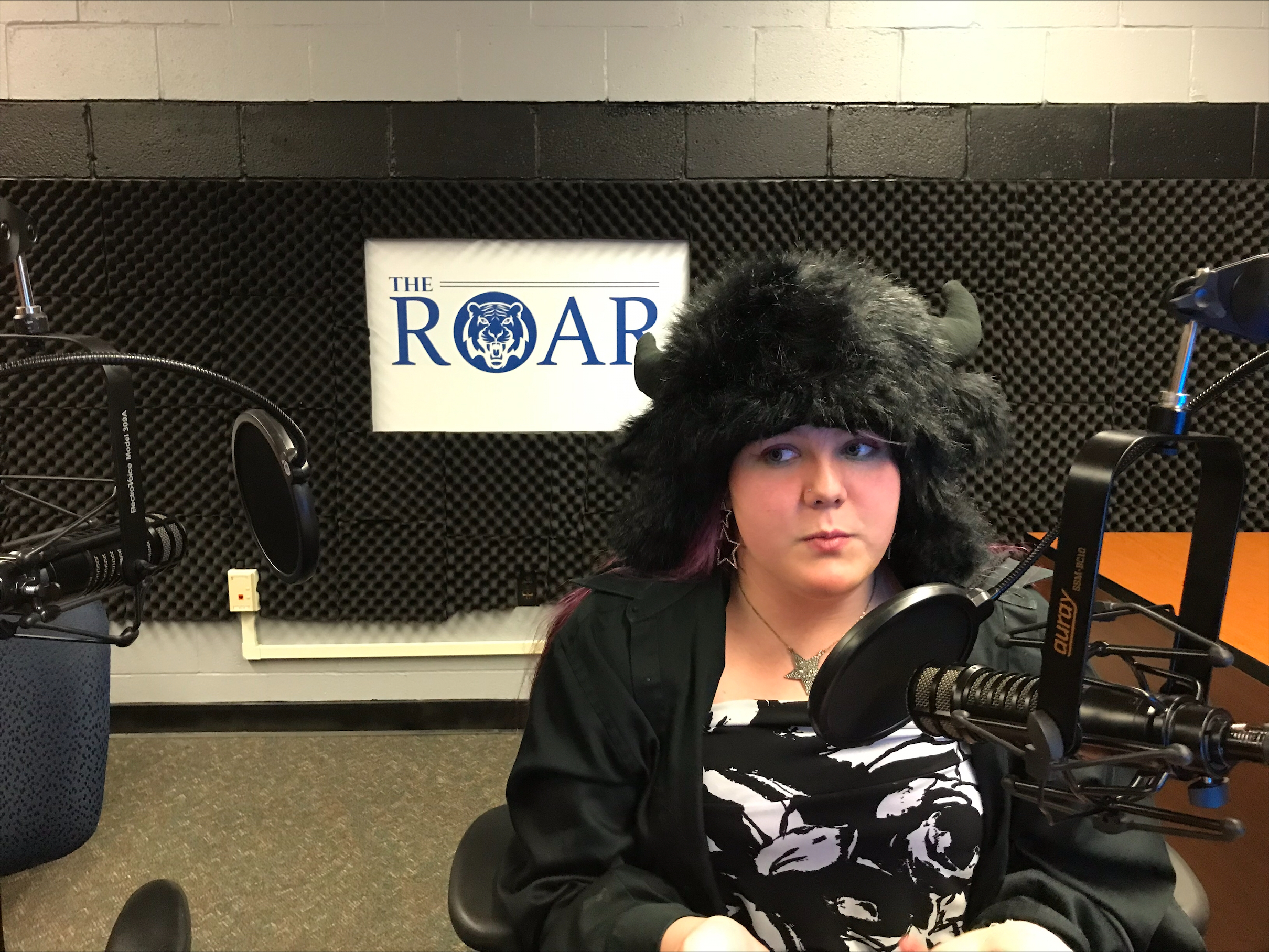 Star Lewis ROAR show Star Lewis ROAR show