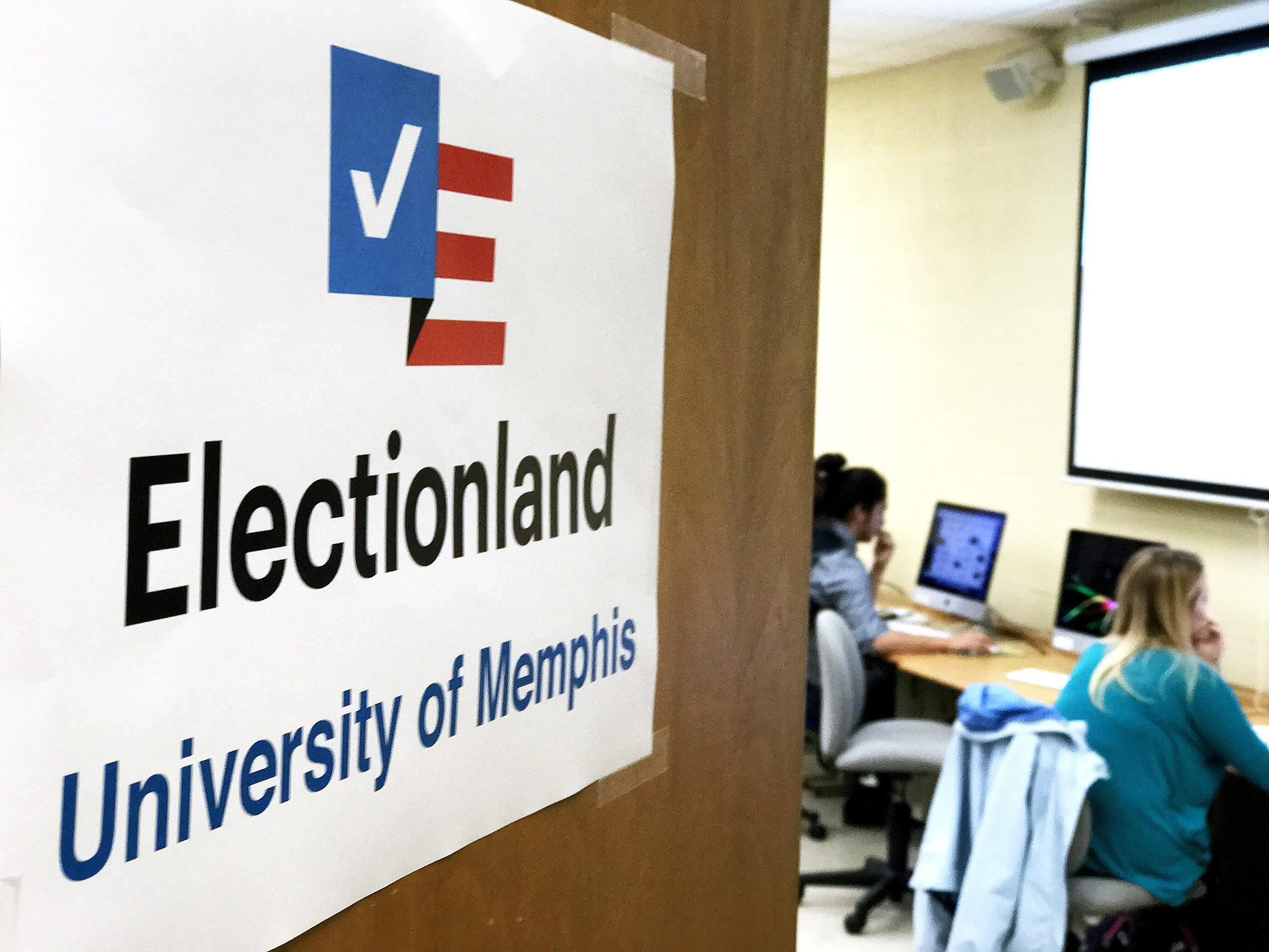 image description Meeman Journalism Building,Room 212 was turned into Election Day headquarters on Nov. 8.
