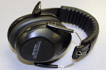 Over-the-ear earmuffs