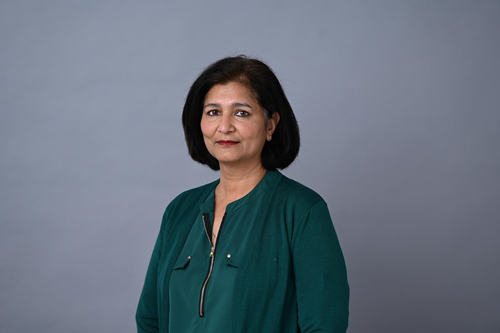 Avanti Pandit headshot