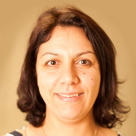 Ilham Tayahi headshot