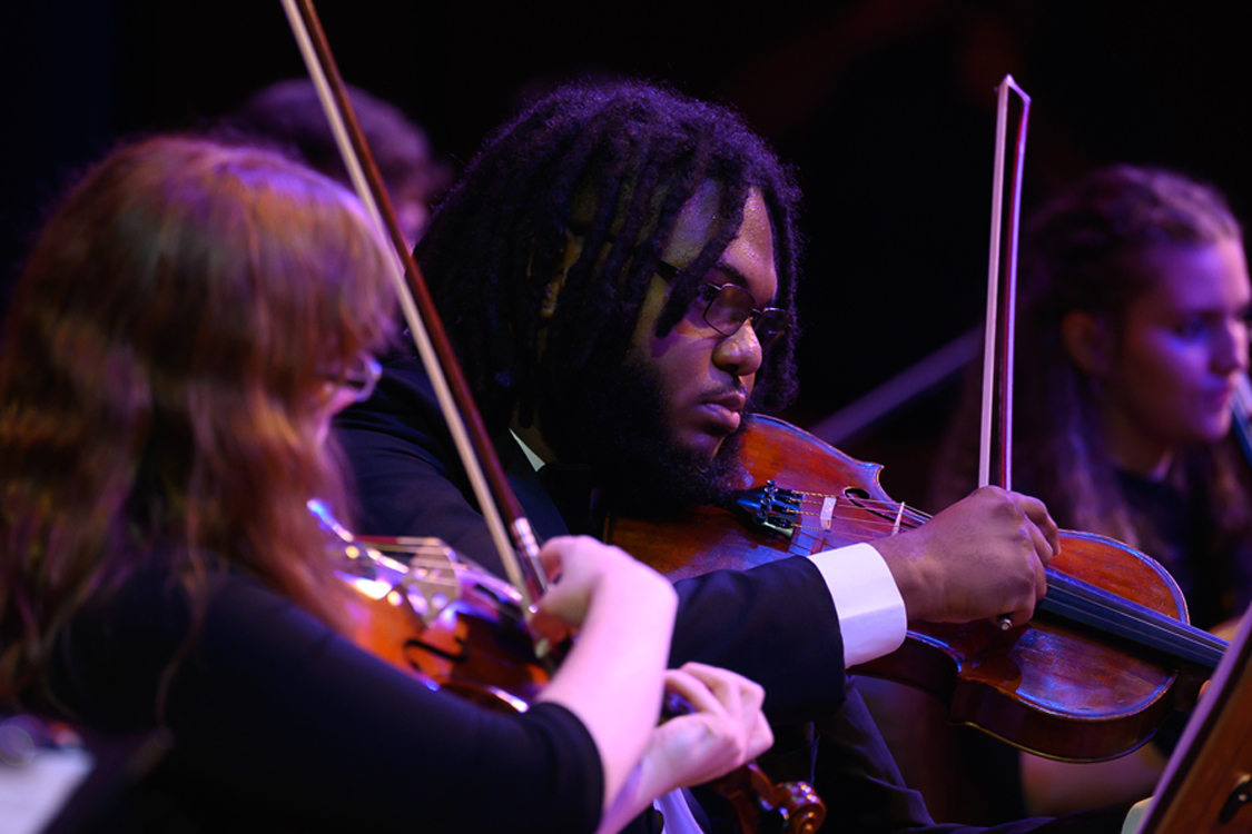 students playing violin