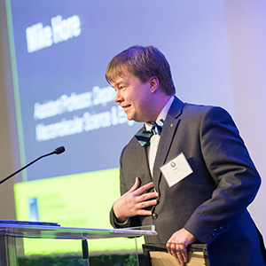 Dr. Mike Hore accepting the Srinivasa P. Gutti Memorial Teaching Award at Case Western Reserve University. Dr. Mike Hore accepting the Srinivasa P. Gutti Memorial Teaching Award at Case Western Reserve University.