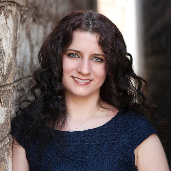 Headshot of Elizabeth Wilhelm