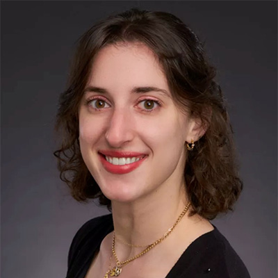 Headshot of Robyn Pennella