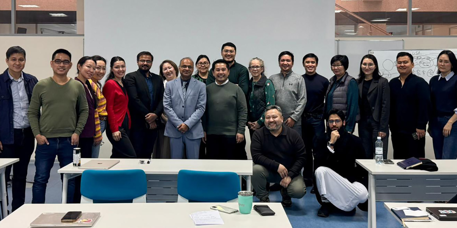 Recommended size: 800 × 600 px Dean Ashish Joshi with Attendees of the Pre-Conference Workshop