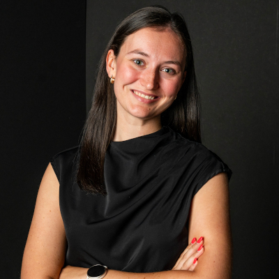 Hannah Robinson Headshot