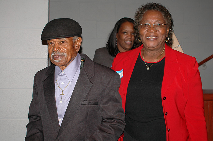 Recent photo of Mary and Early B Williams